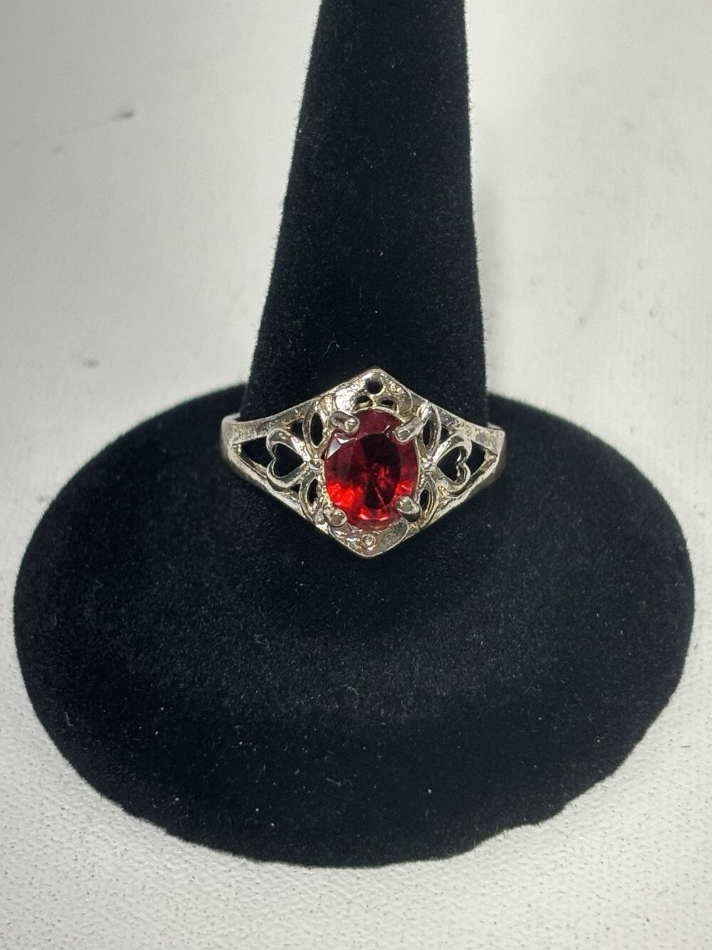 Vintage 925 Sterling Silver Red Stone Filigree Ring Size 8 Estate Jewelry